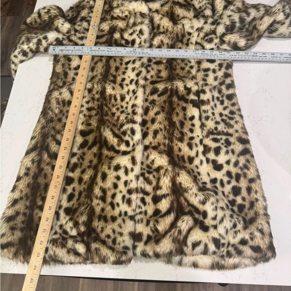 Stylish Animal Print Teddy Jacket - Picture 3 of 9